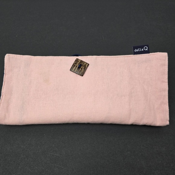 Della Q Pink Linen Knitting Needle Organizer Tri-Fold Circular Needle Case - Picture 10 of 10